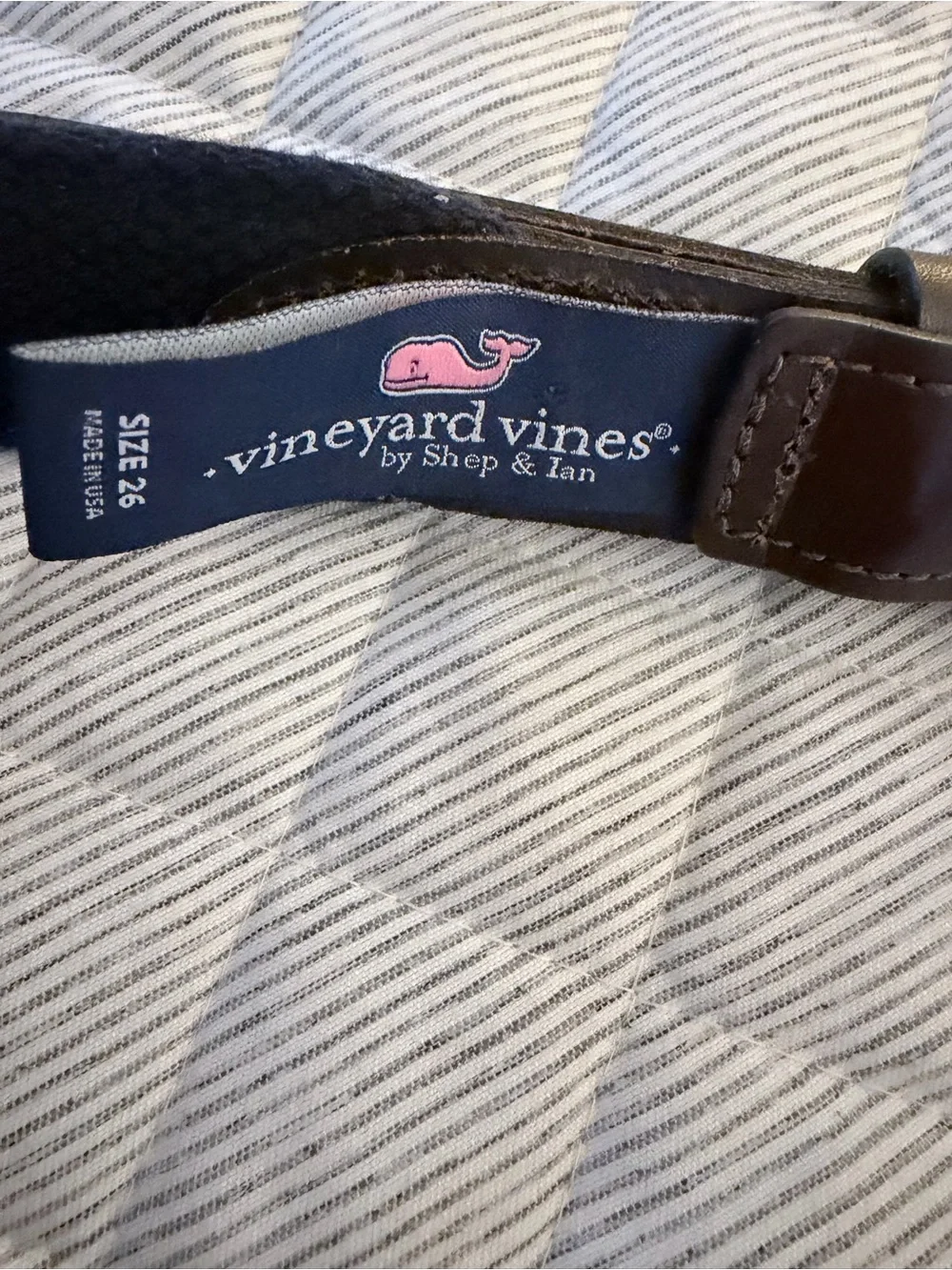 Vineyard Vines red and white whale belt